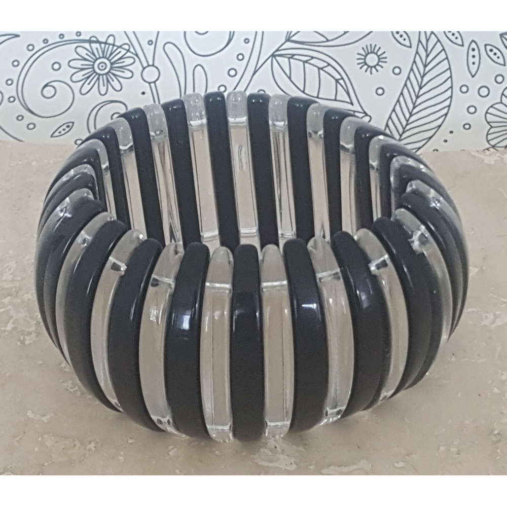 Black and Clear Plastic Wide Stretch Brace